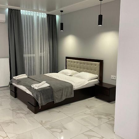 Vip Apartment Near Center Lviv Extérieur photo