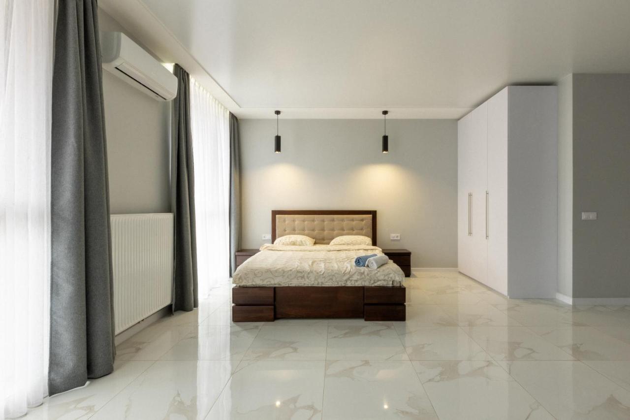 Vip Apartment Near Center Lviv Extérieur photo